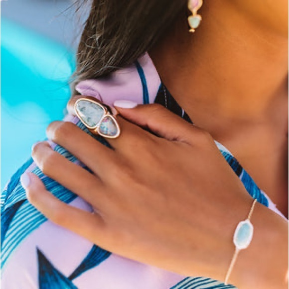 Kendra Scott new w/out tag Margot cocktail ring - Picture 5 of 6